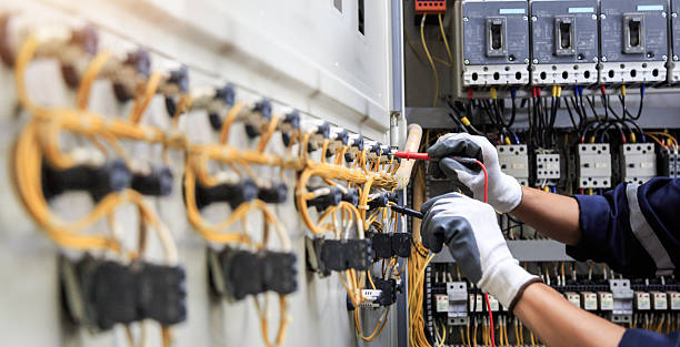 Professional Electrician technician working in Jackson, MO